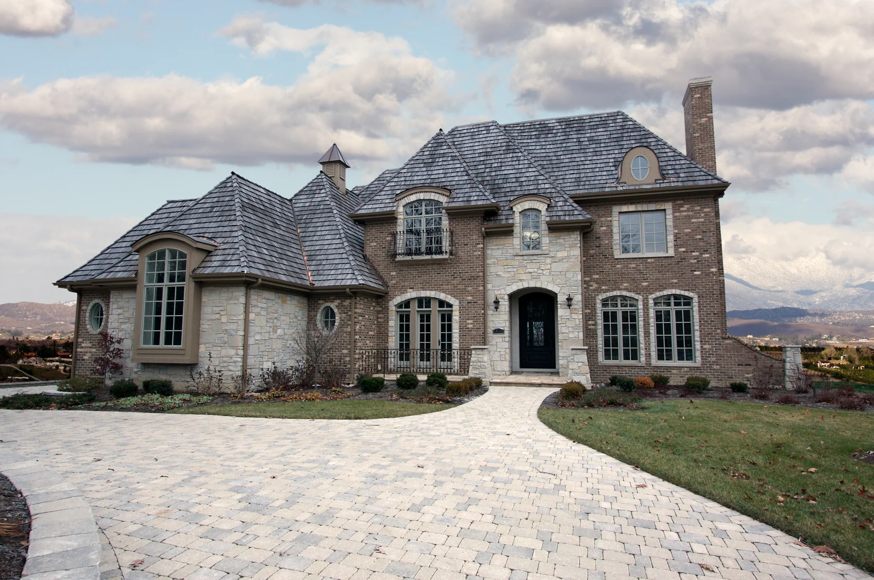 Refined stone estate representing Mountain Brook, Alabama architecture